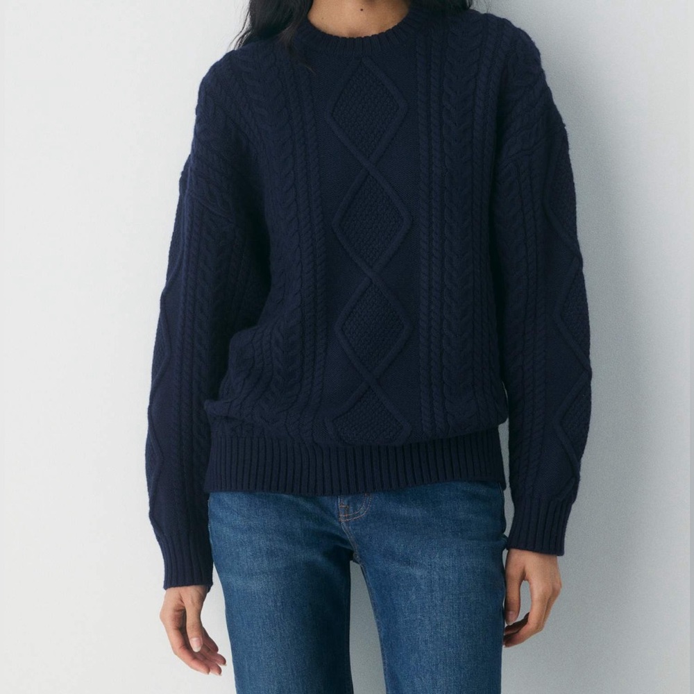 Aritzia Heritage Knit Merino Wool Crew Sweater (Size: M)